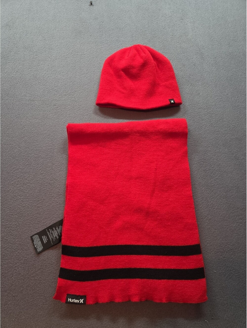 Hurley 2 Piece Beani And Scarf Set